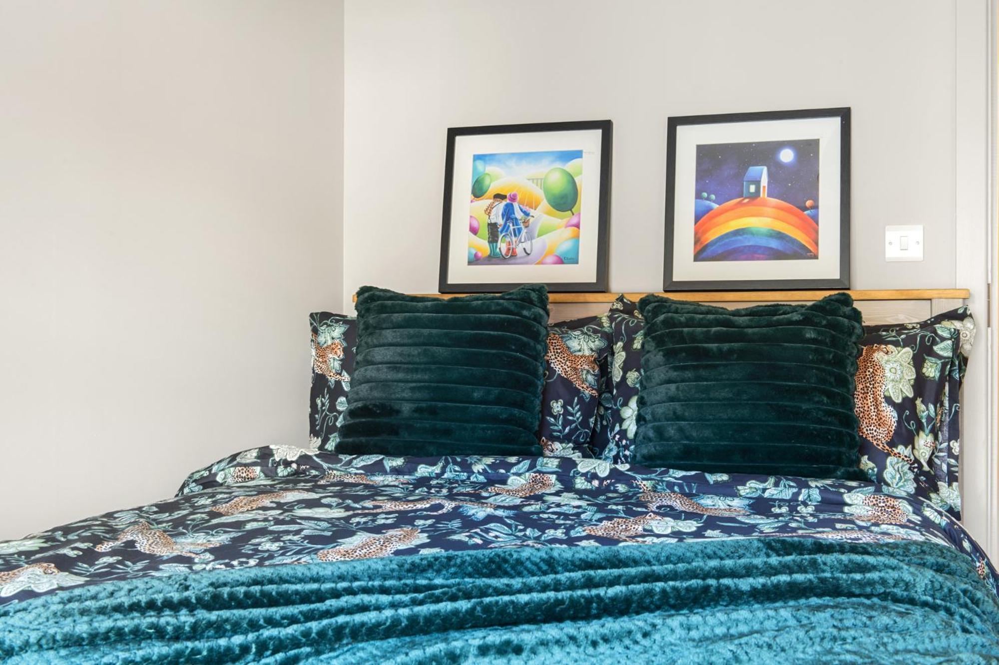 Brand New 1-bed Flat Steps From Clifton Ntu Campus *